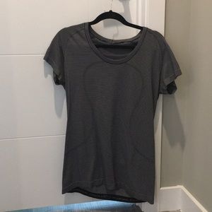 Lululemon short sleeve top